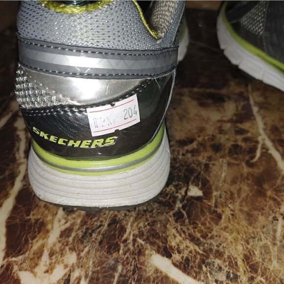 Skechers women's 11752 Tone ups toning walking shoes gray size 7.   204 - Picture 5 of 12